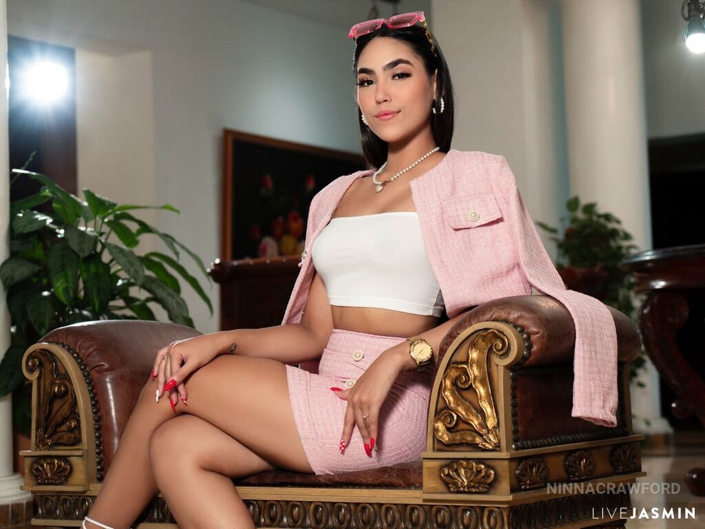 Live cam profile for NinnaCrawford