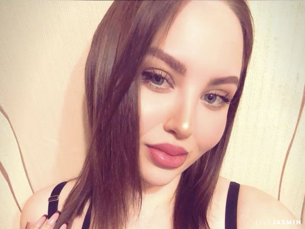 NoemiLekas model profile and live status