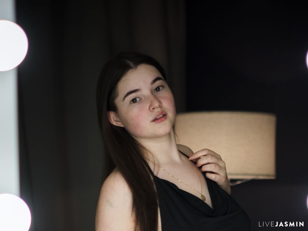 PrudenceHaimes model profile and live status