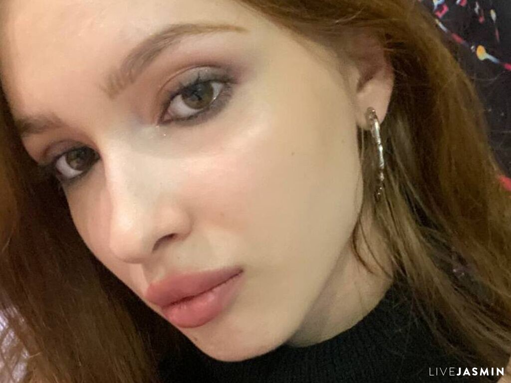 Cam girl profile image for RafaelaLinardi