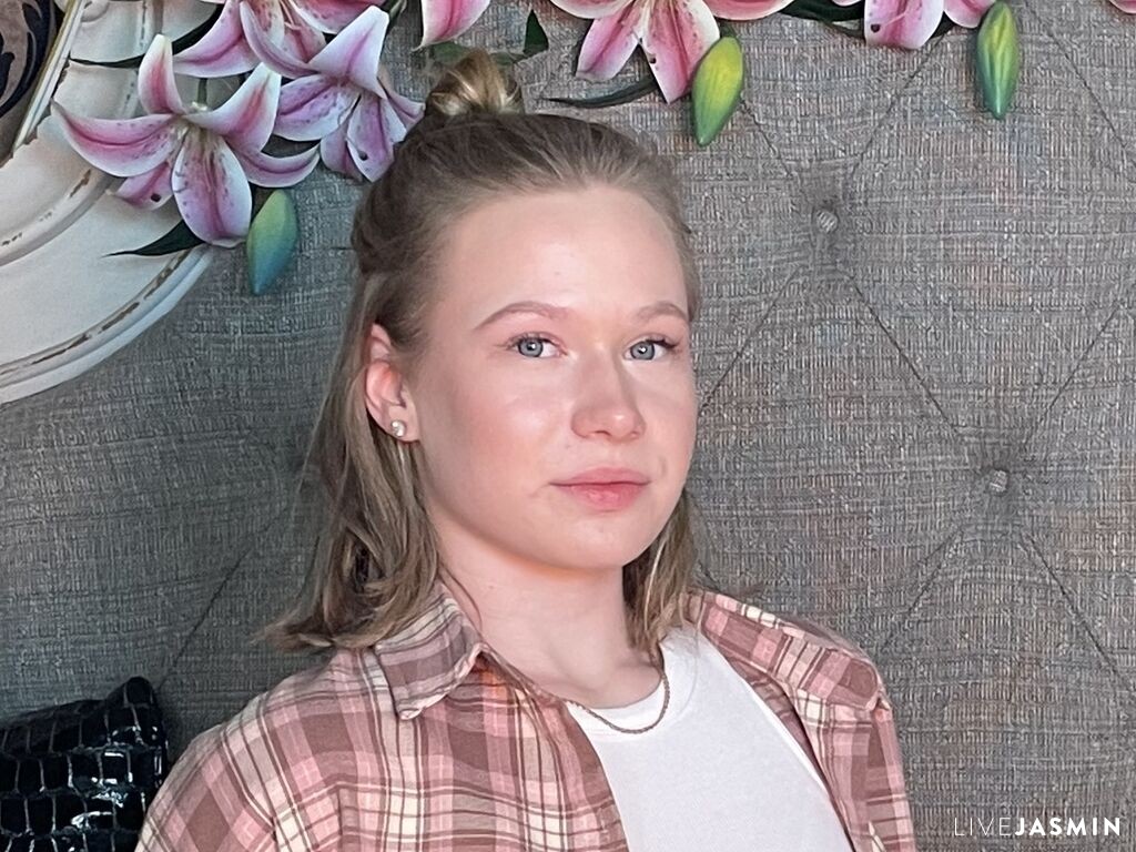 Profile photo for RebekaLiw