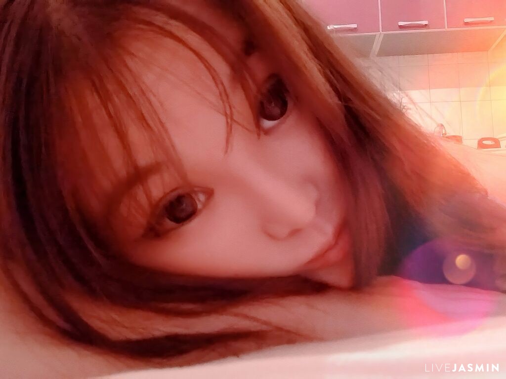 Cam girl profile image for RoryStars