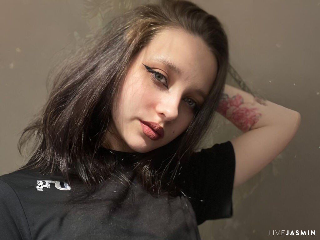 Cam girl profile image for RositaMackessy