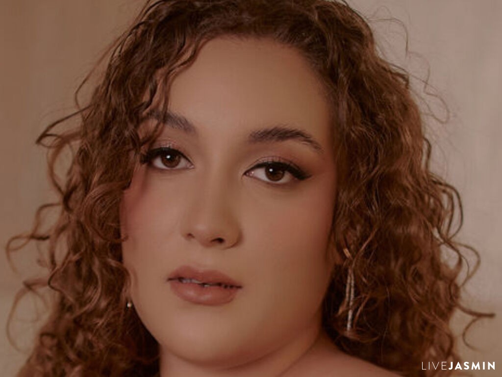 Cam girl profile image for SabrinaVolkoba