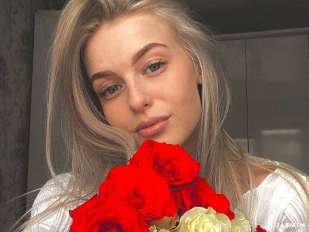 SamantaKittie model profile and live status