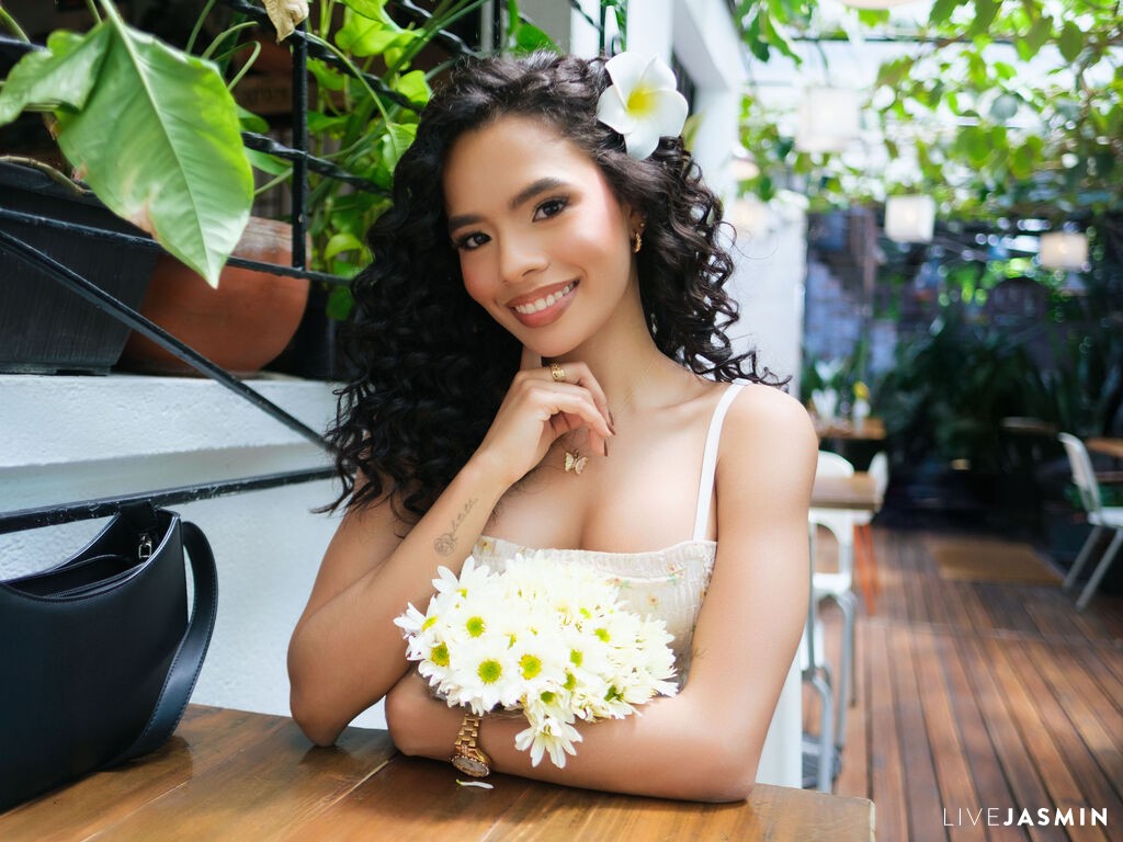 Profile photo for SamanthaSwan