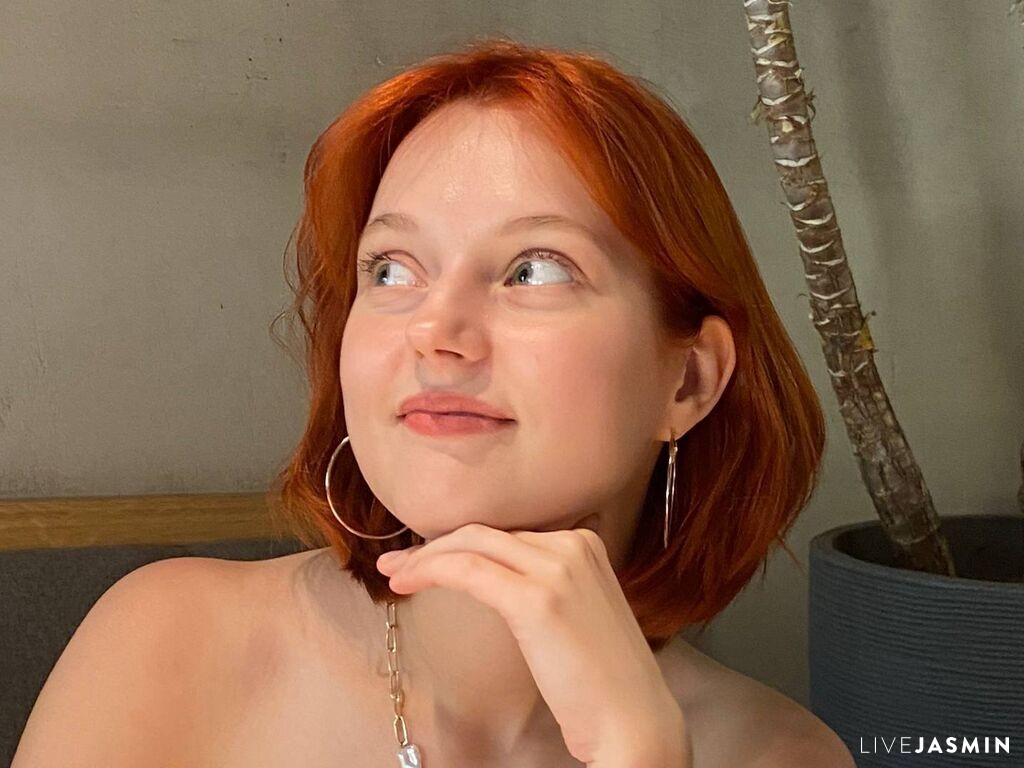 Cam girl profile image for SandaPiesco