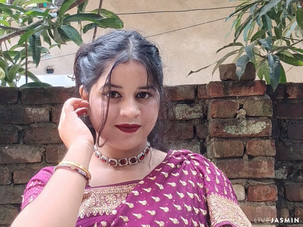 Profile photo for SaraAlisk