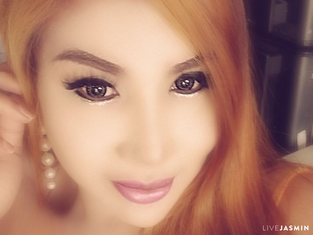 Cam girl profile image for SavannahAnderson