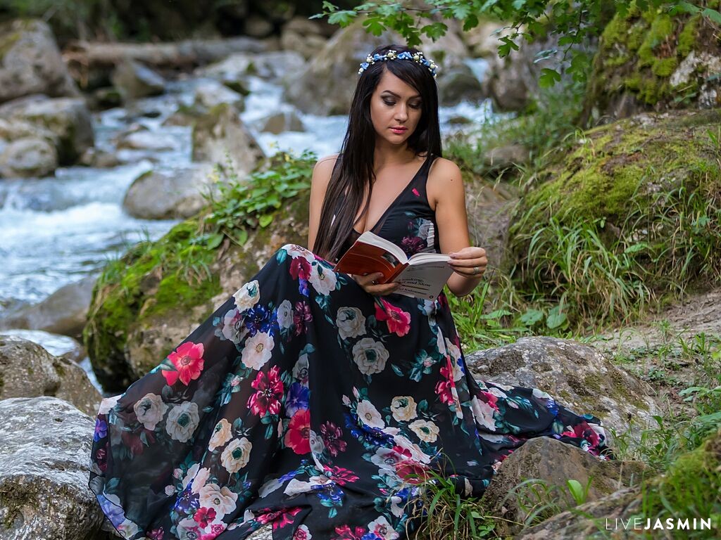Cam girl profile image for SelenaIvy