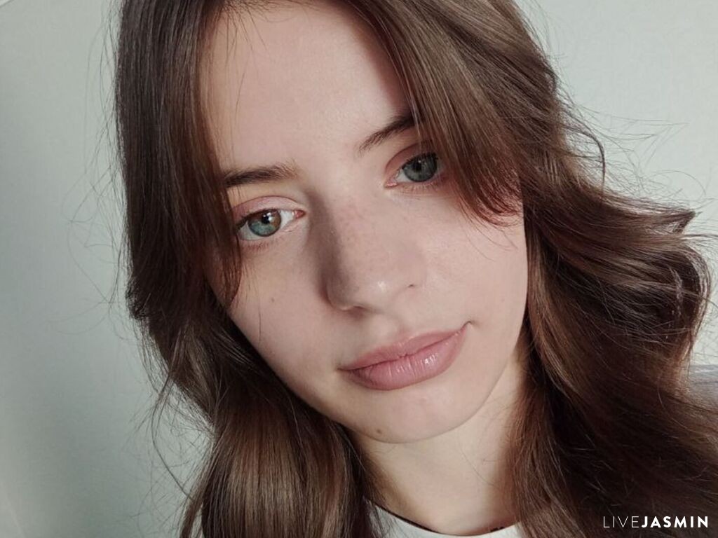 SerenaWempa model profile and live status