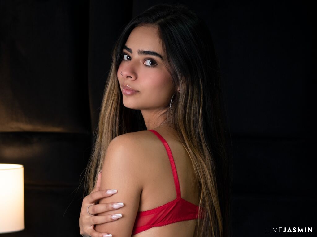 Browse SharaOrtiz live chat profile