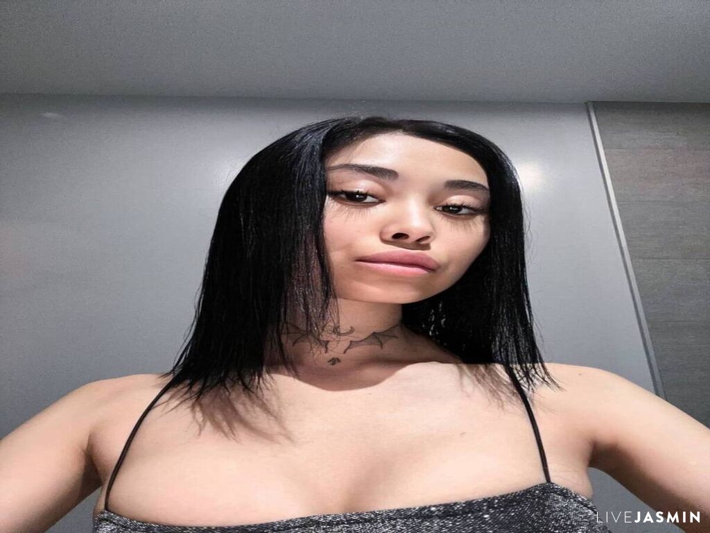 View SheriGaller live cam profile