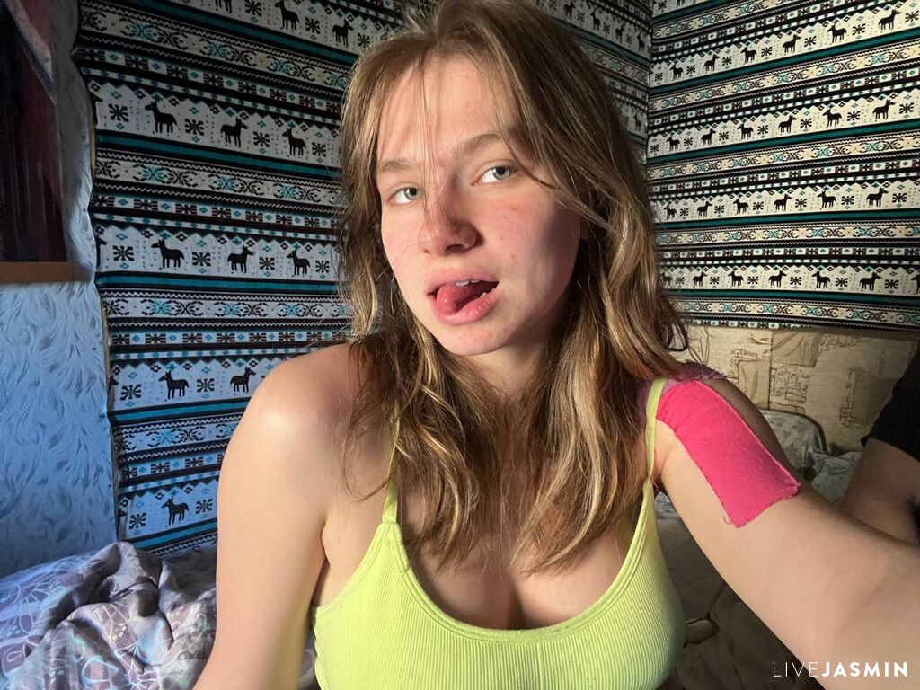 SilviaPrespertys model profile and live status