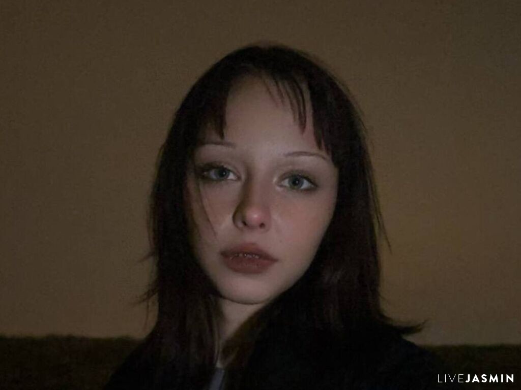 View SofiaSalominia live cam profile