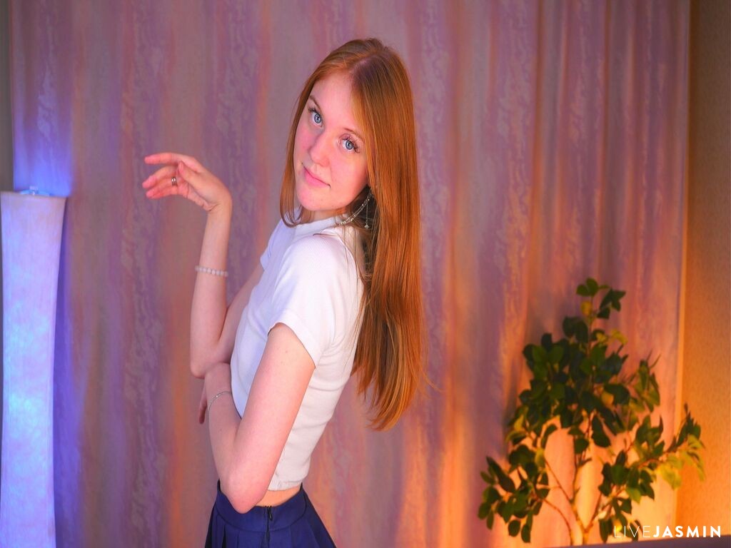 Cam girl profile image for SoledadTomasi