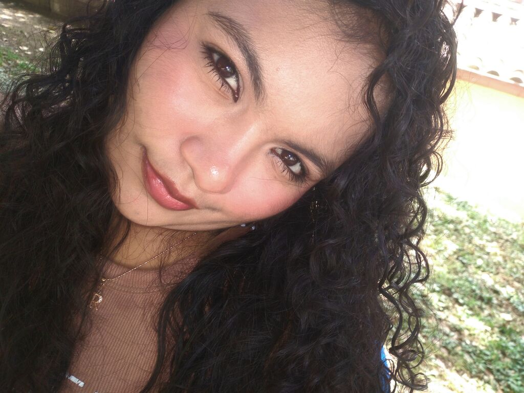 SophiaxGuzman LiveJasmin model profile