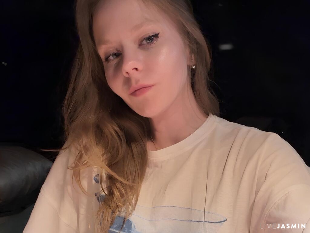 SophiePeachy LiveJasmin model profile