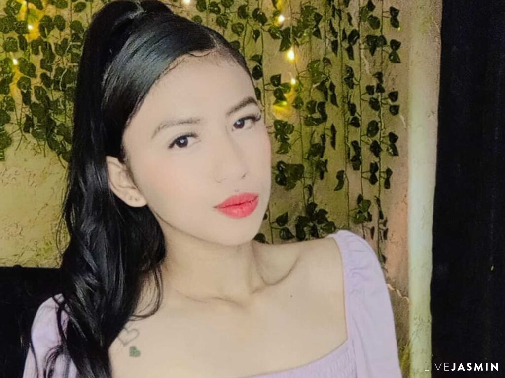 Cam girl profile image for SteffaniaOrtiz