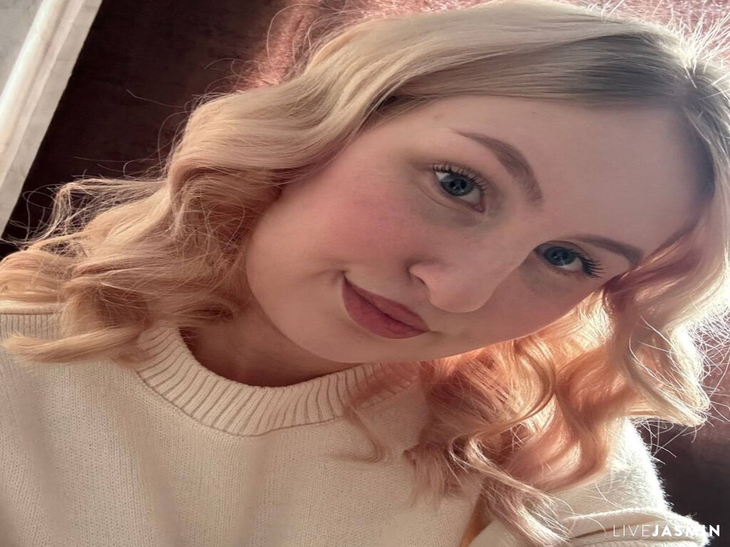 Browse SusanRivers live chat profile