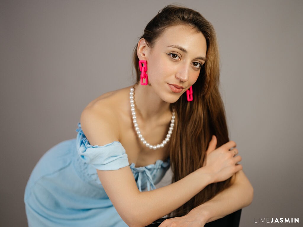 View SussanMayer on AlwaysCamGirls