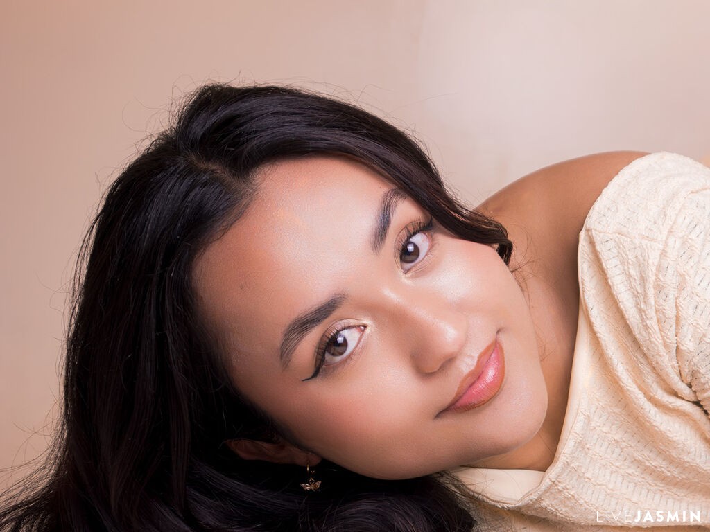 TammyBorch model profile and live status