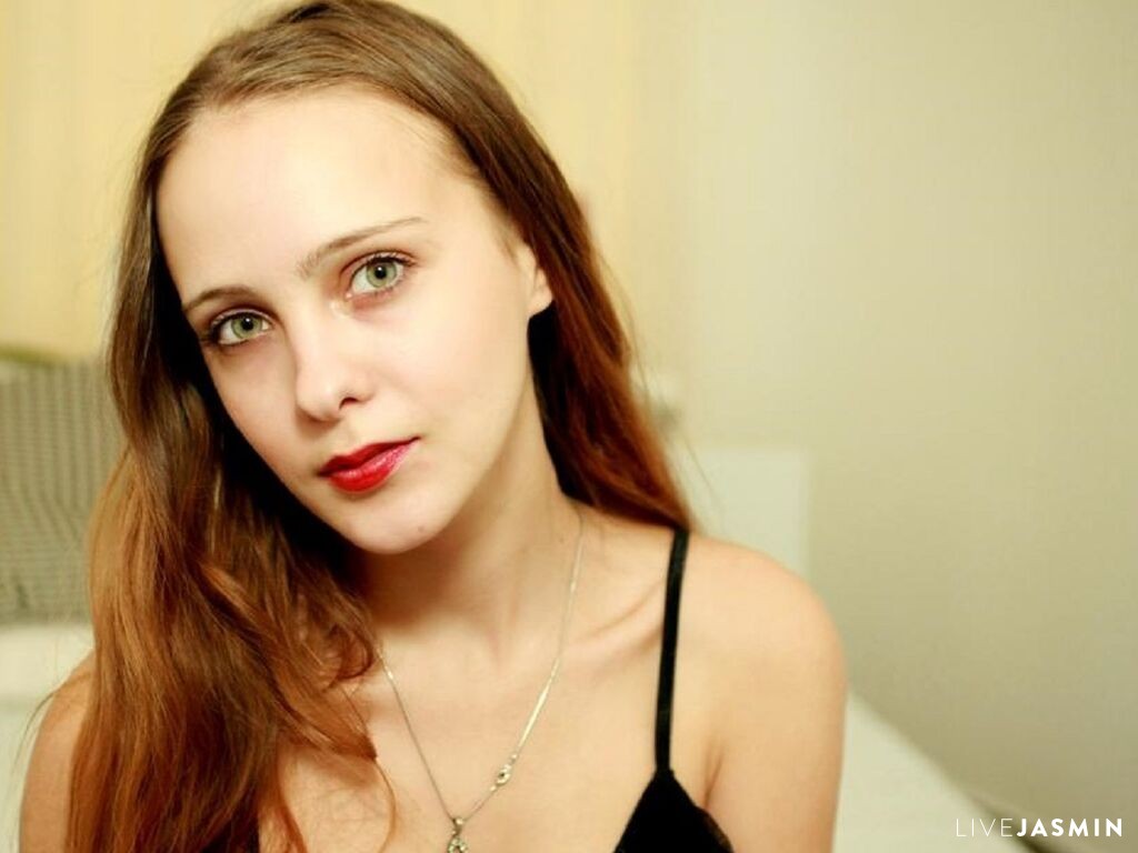 View TammynaWillson cam profile and live status