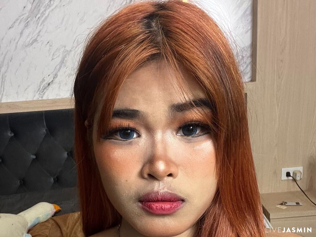ThaiiTwix model profile and live status