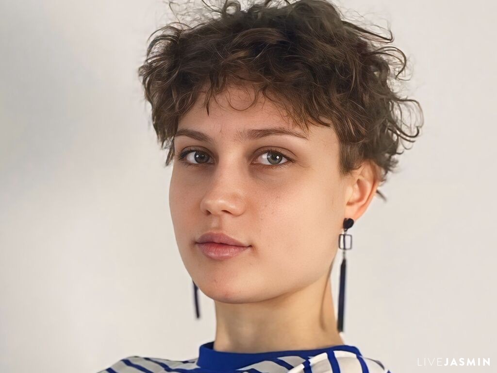 TheolaTunison LiveJasmin model profile
