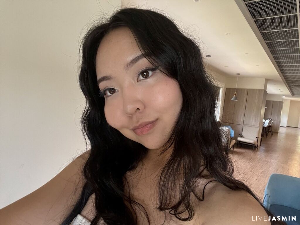 Live cam model ThereseMylott