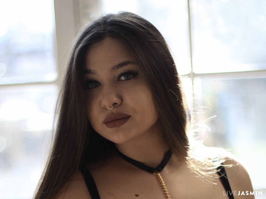 View VanessaParadisa cam profile and live status