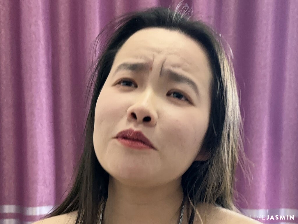 VesperaYang LiveJasmin model profile