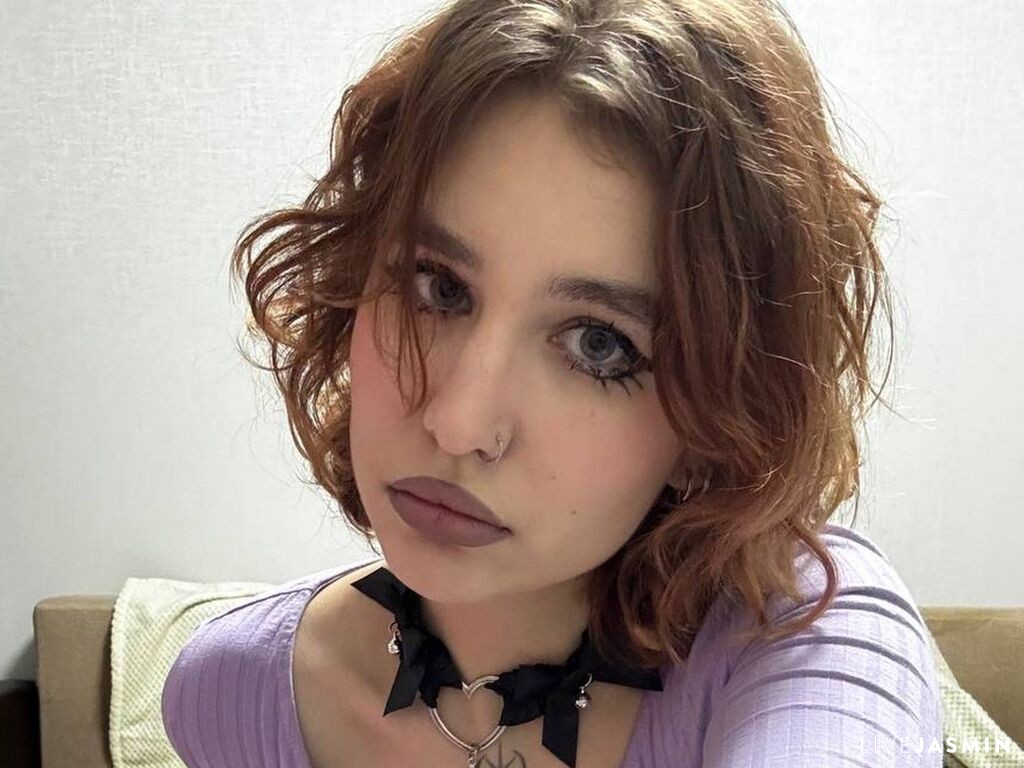 Cam girl profile image for VettaPovilain