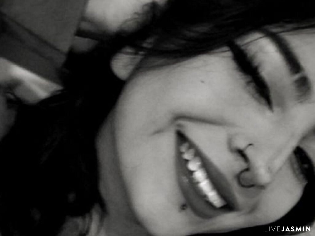 VickyVixen live cam girl profile
