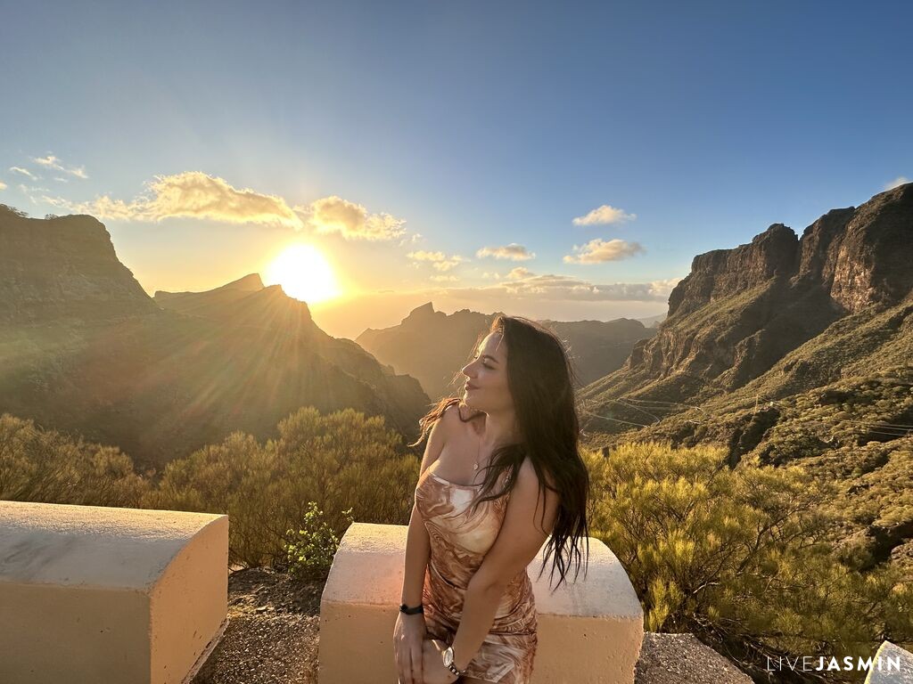 Cam girl profile image for Victoria