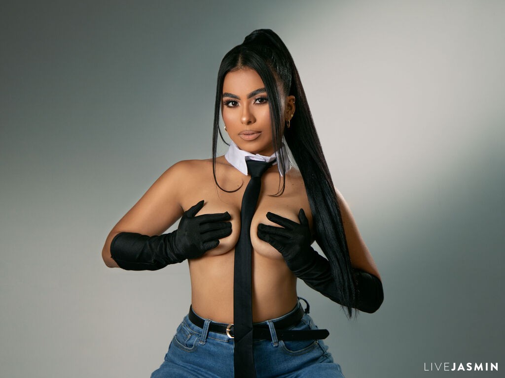 Profile photo for VictoriaCapri