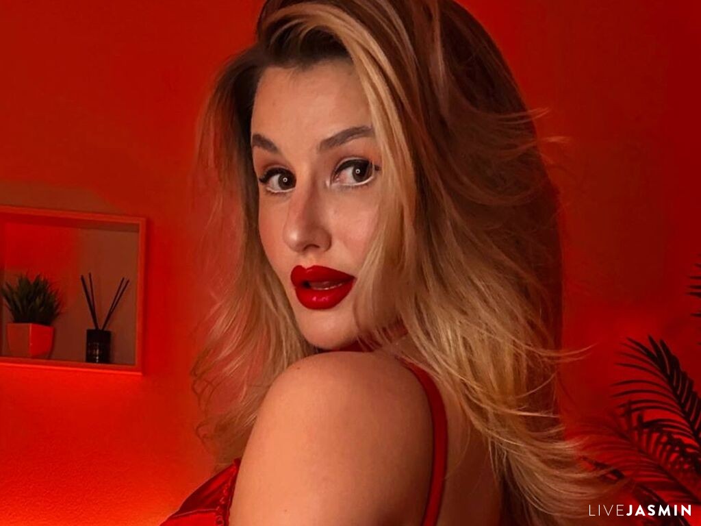 Cam girl profile image for VictoriaRoxen
