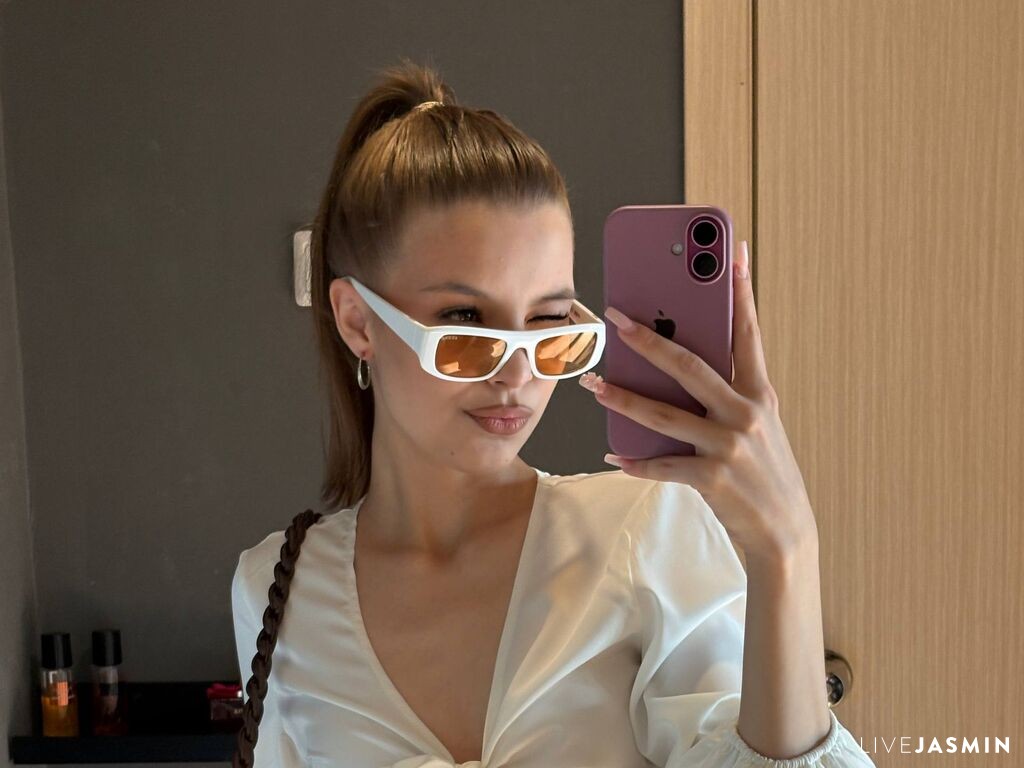 ViolettaDarling LiveJasmin model profile