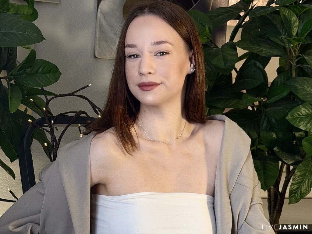 WynonaBarrigan live cam girl profile