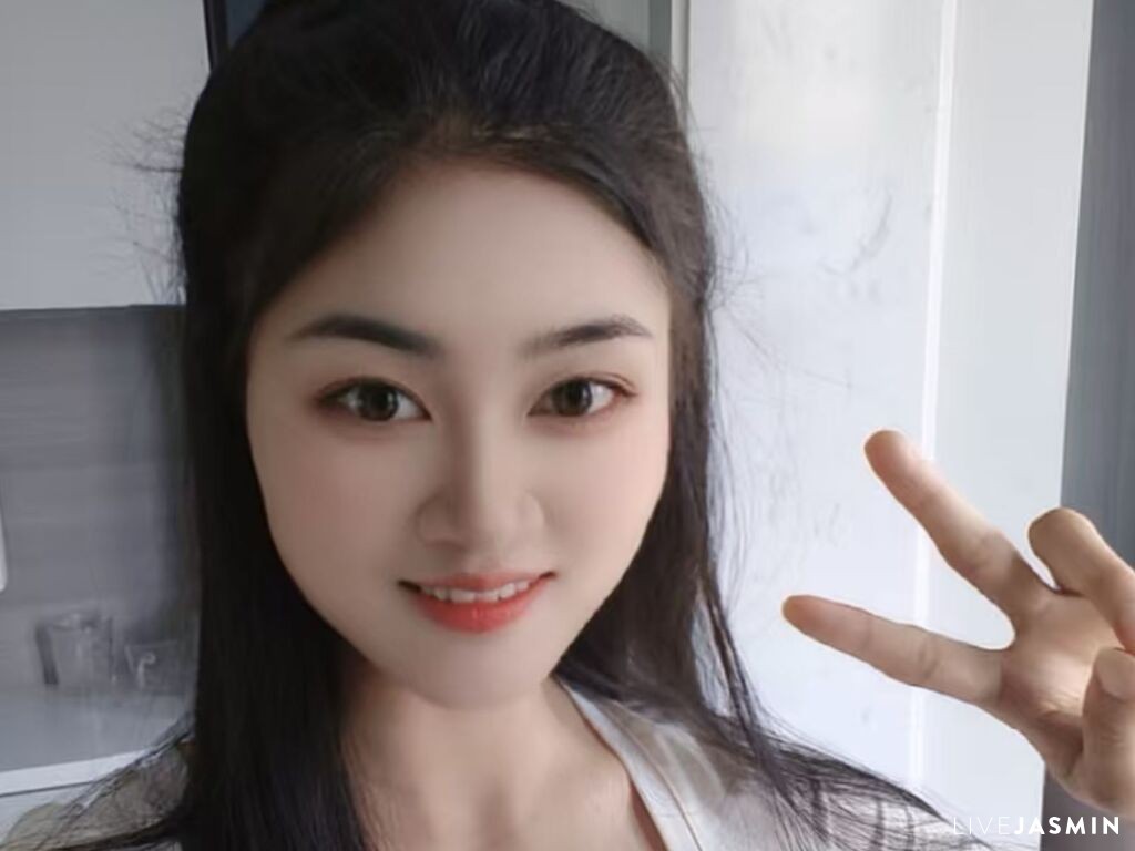 Cam girl profile image for XiaTingting