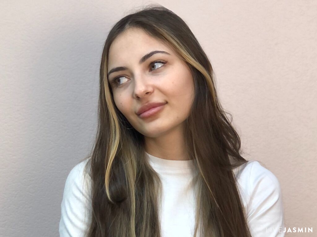 Browse ZanaBaerman live chat profile