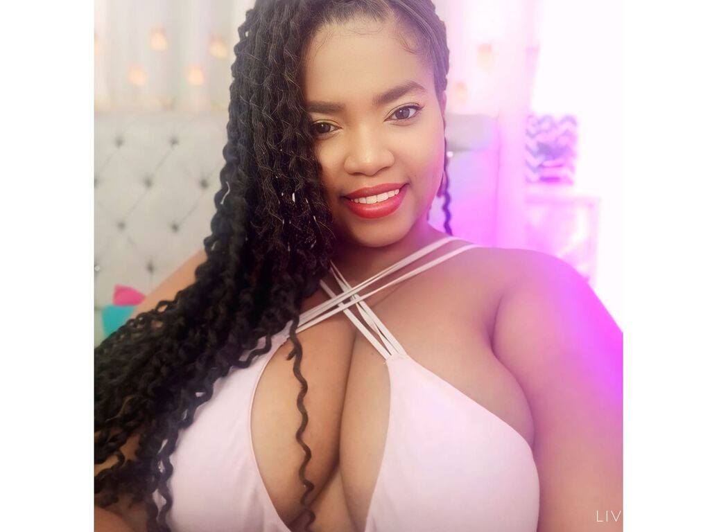 ZephyraMoanas LiveJasmin cam profile image