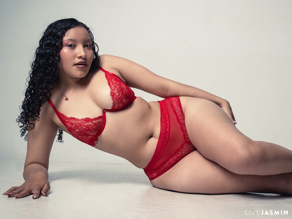 ZhoeCarter live cam girl profile