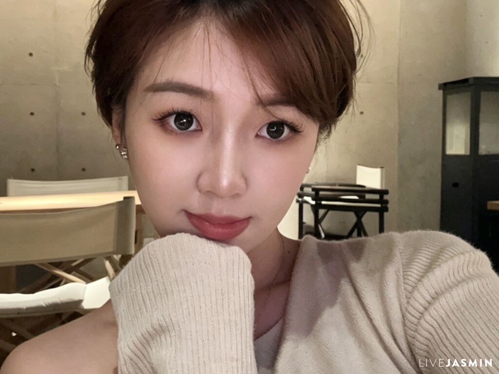 Profile photo for ZoeHana